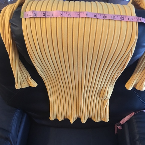 Gold Ribbed Bodycon Dress - Picture 5 of 7